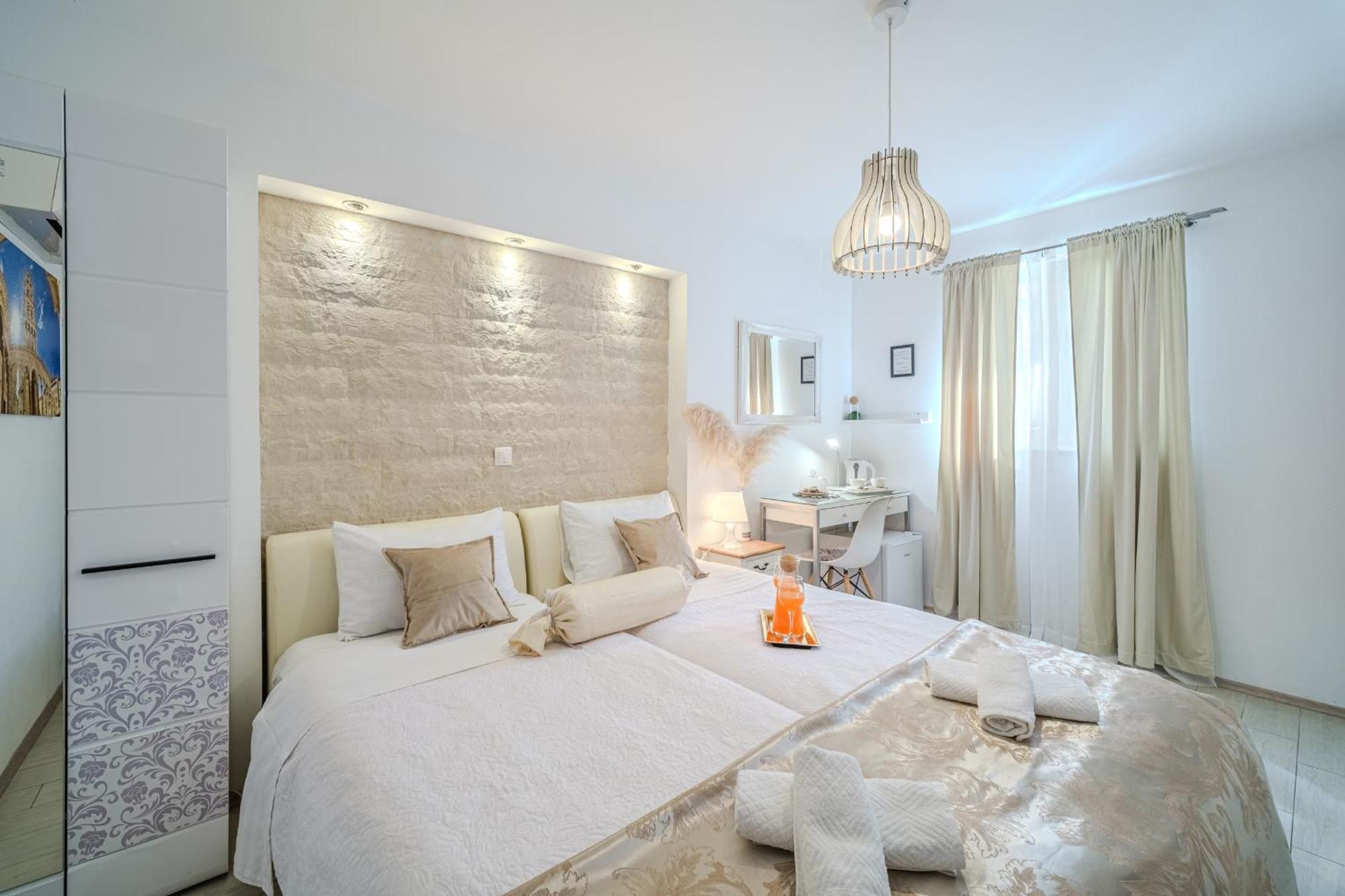 Central Split Rooms And Apartments Paese Dış mekan fotoğraf