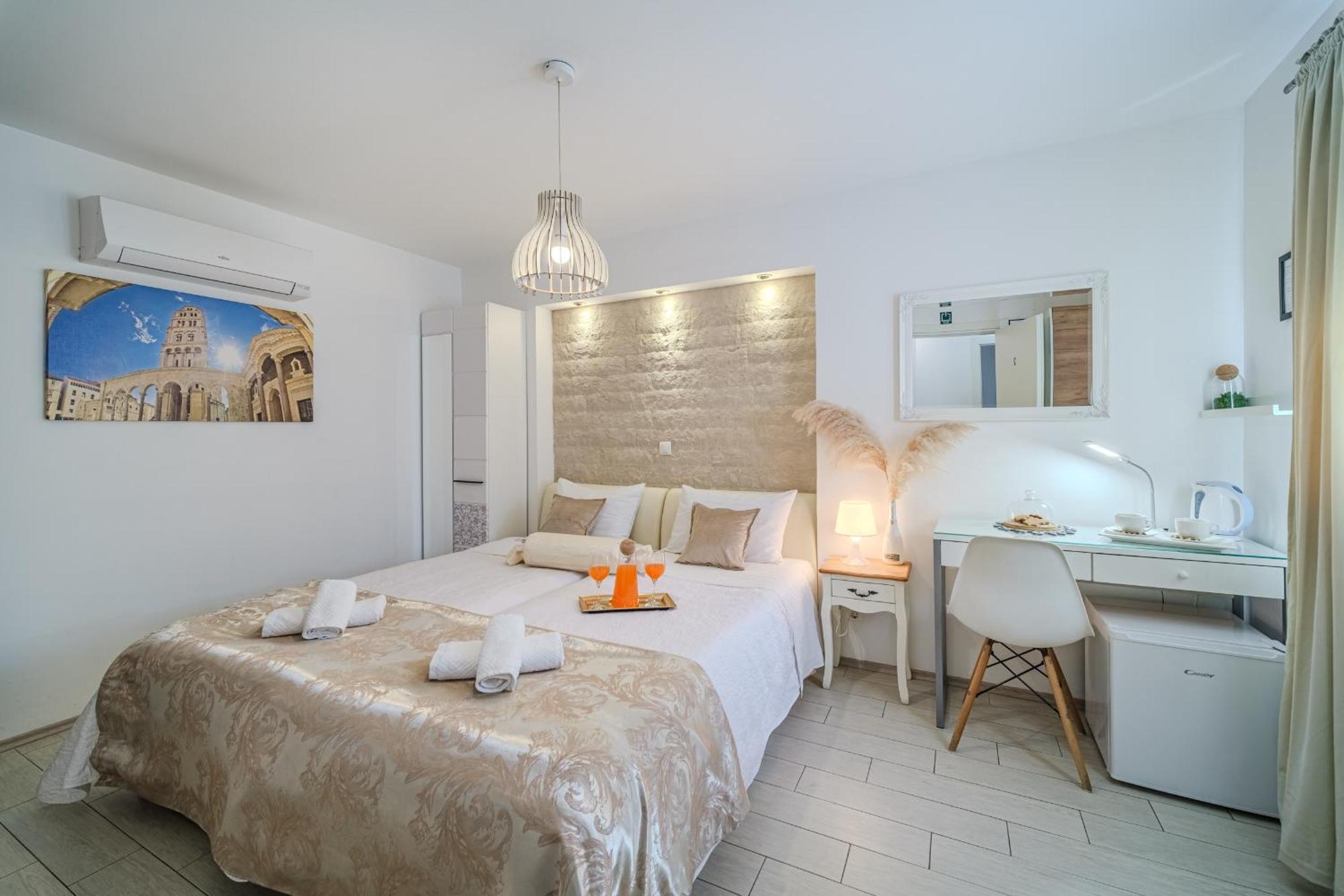 Central Split Rooms And Apartments Paese Dış mekan fotoğraf